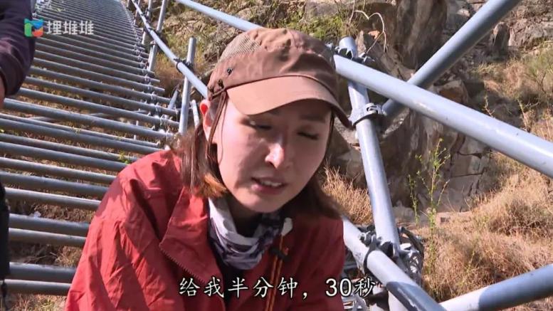 42岁的央视女星,42岁央视一姐现在怎么样了