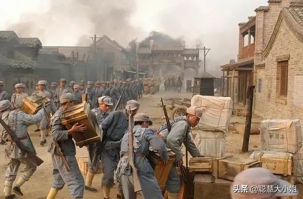 擦边、暴露、不雅，为什么女性的身体总是战场？