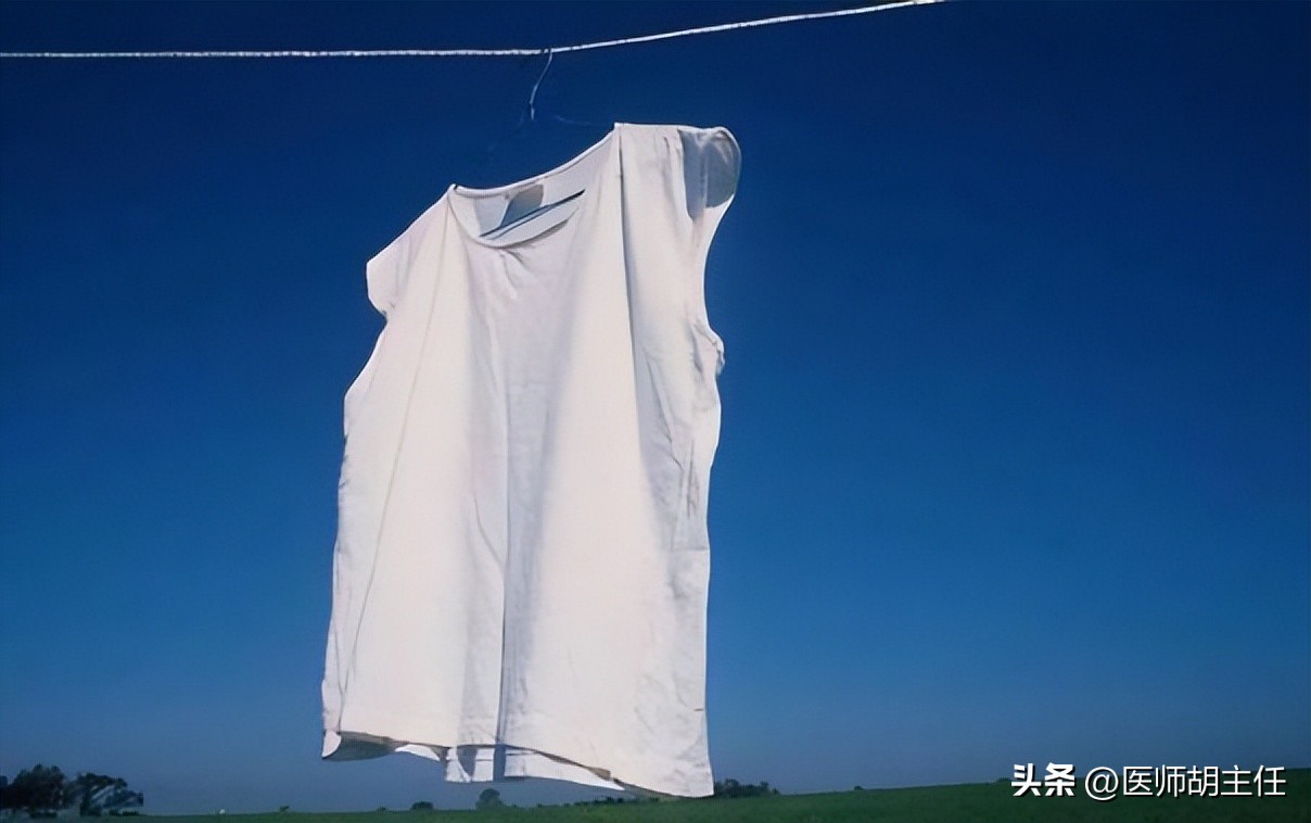 湿疹和荨麻疹汗疱疹同时出现吗,汗疱疹后期干裂瘙痒用什么药