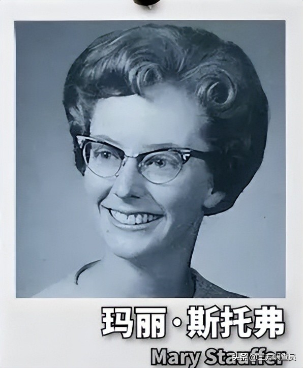 14岁少年爱上女老师，跟踪15年，最终将她塞进衣柜，美国旧案