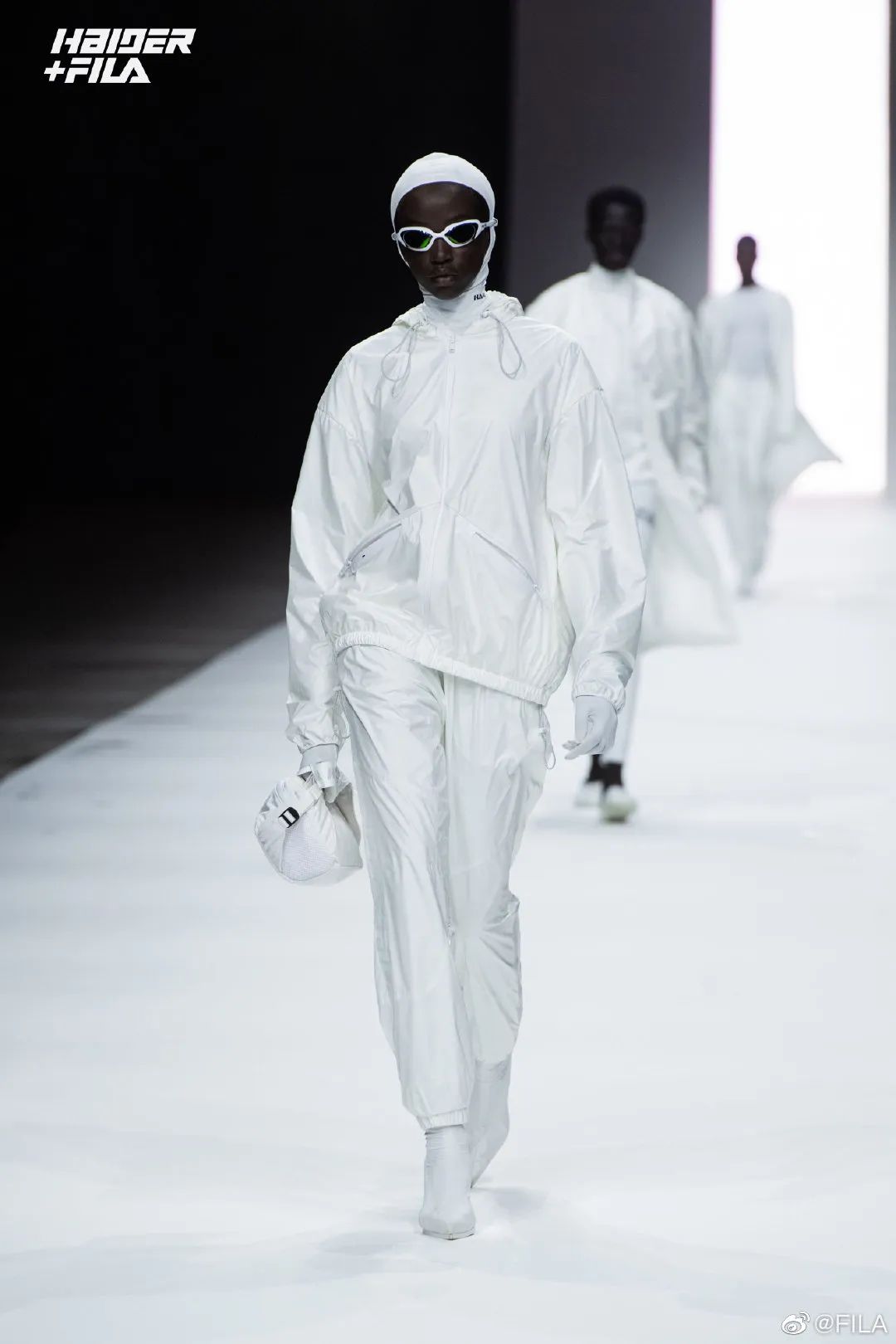 lv梅西c罗同框高清图,梅西c罗同框为lv拍广告营销