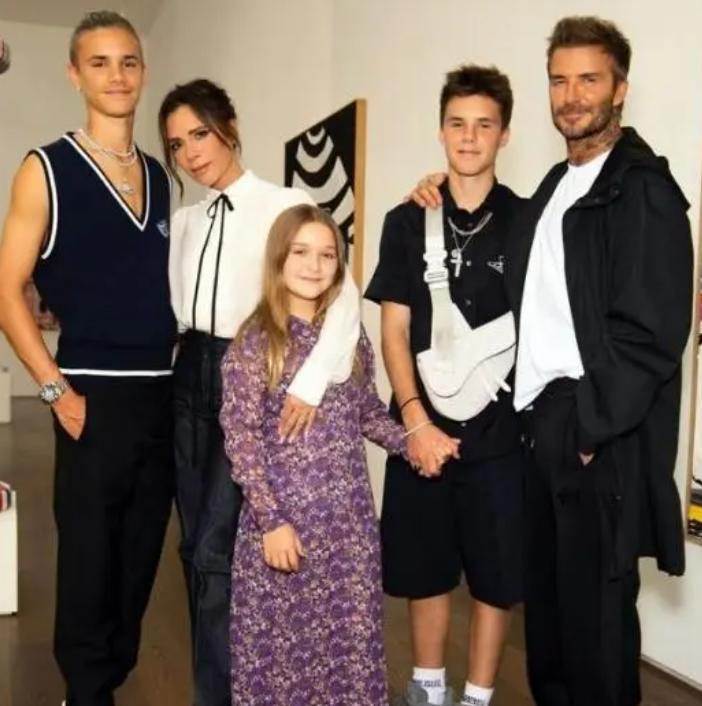 贝克汉姆47米,贝克汉姆小7多大