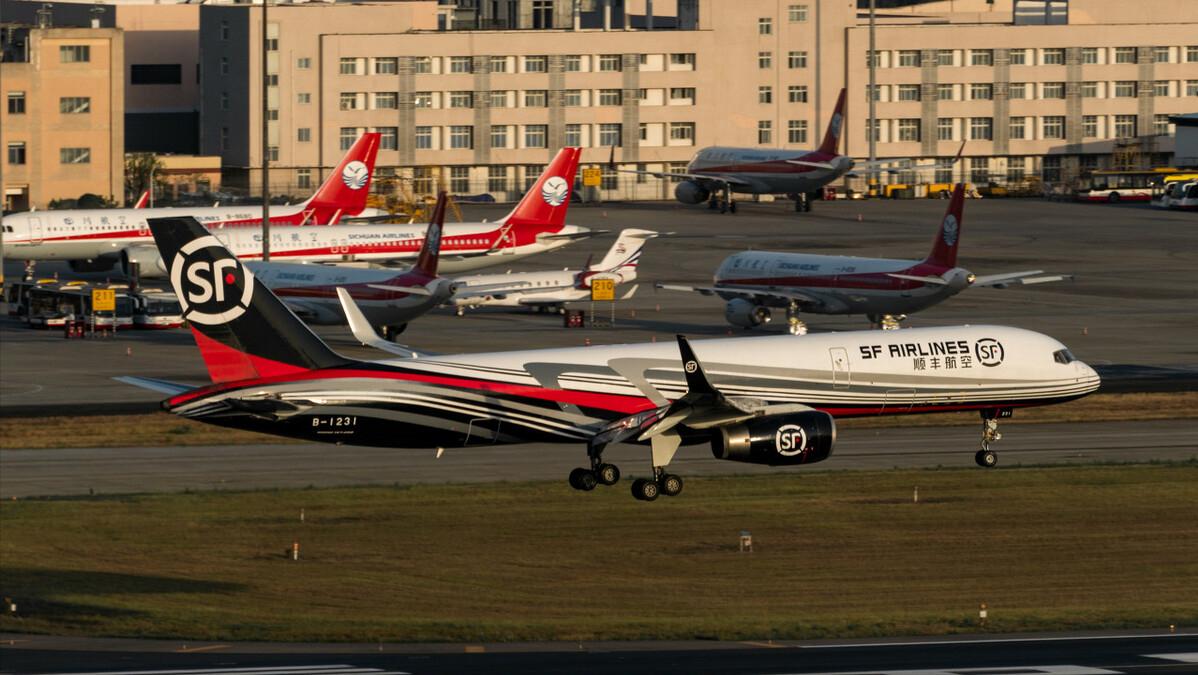 顺丰的飞机是哪里来的,顺丰使用的飞机是什么样的