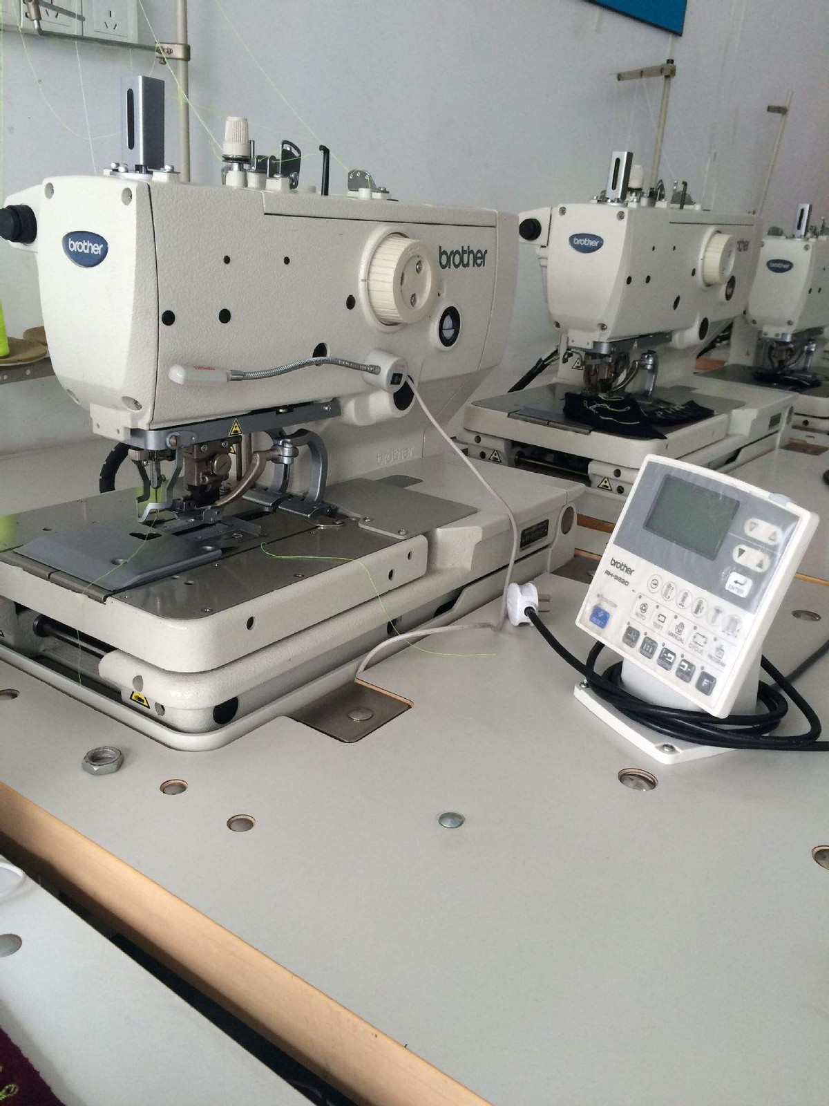 缝纫机锁边机线路过密维修教程,老式缝纫机锁眼机不往前走怎么办