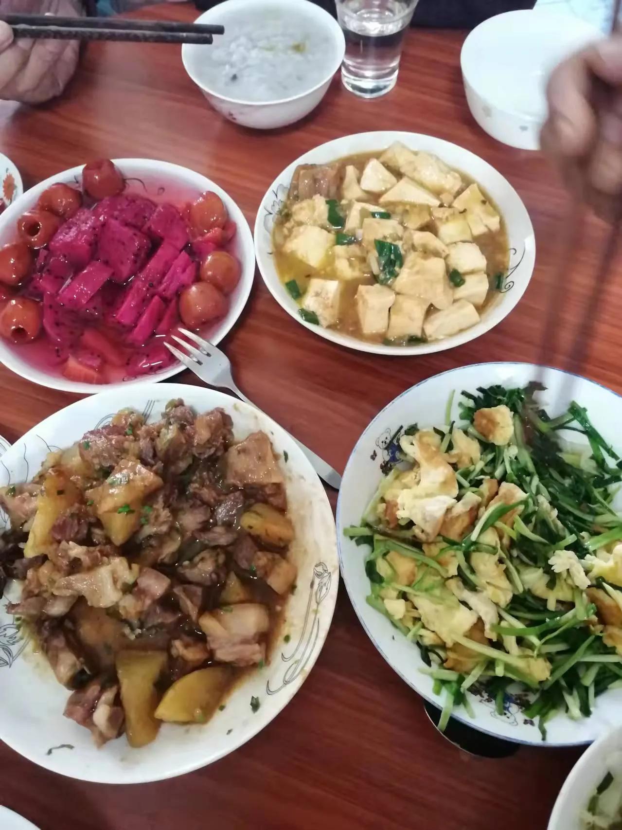 疫情期间家族群大比拼