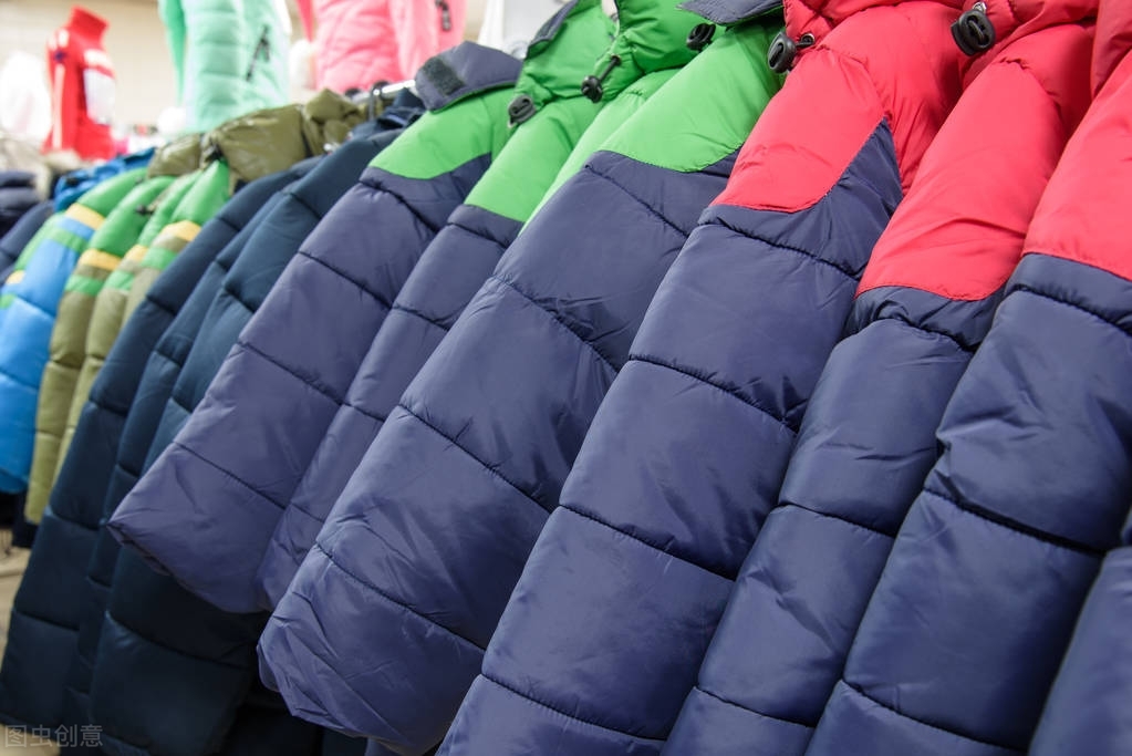 有油渍的羽绒服怎么洗啊,羽绒服干洗剂除羽绒服油渍