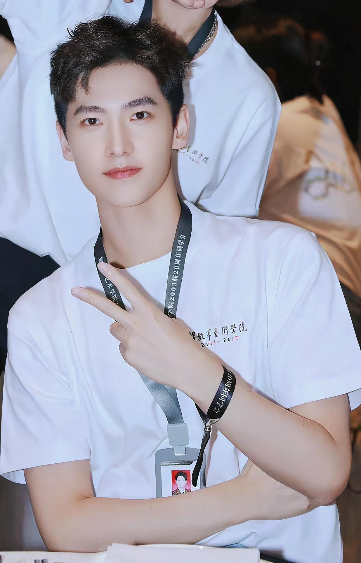 杨洋毕业20年聚会,杨洋组织20周年同学会过程