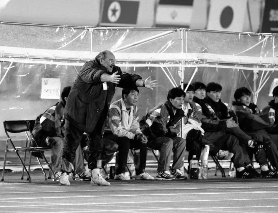 中国足球甲a队有哪些,前卫寰岛烧钱鼻祖