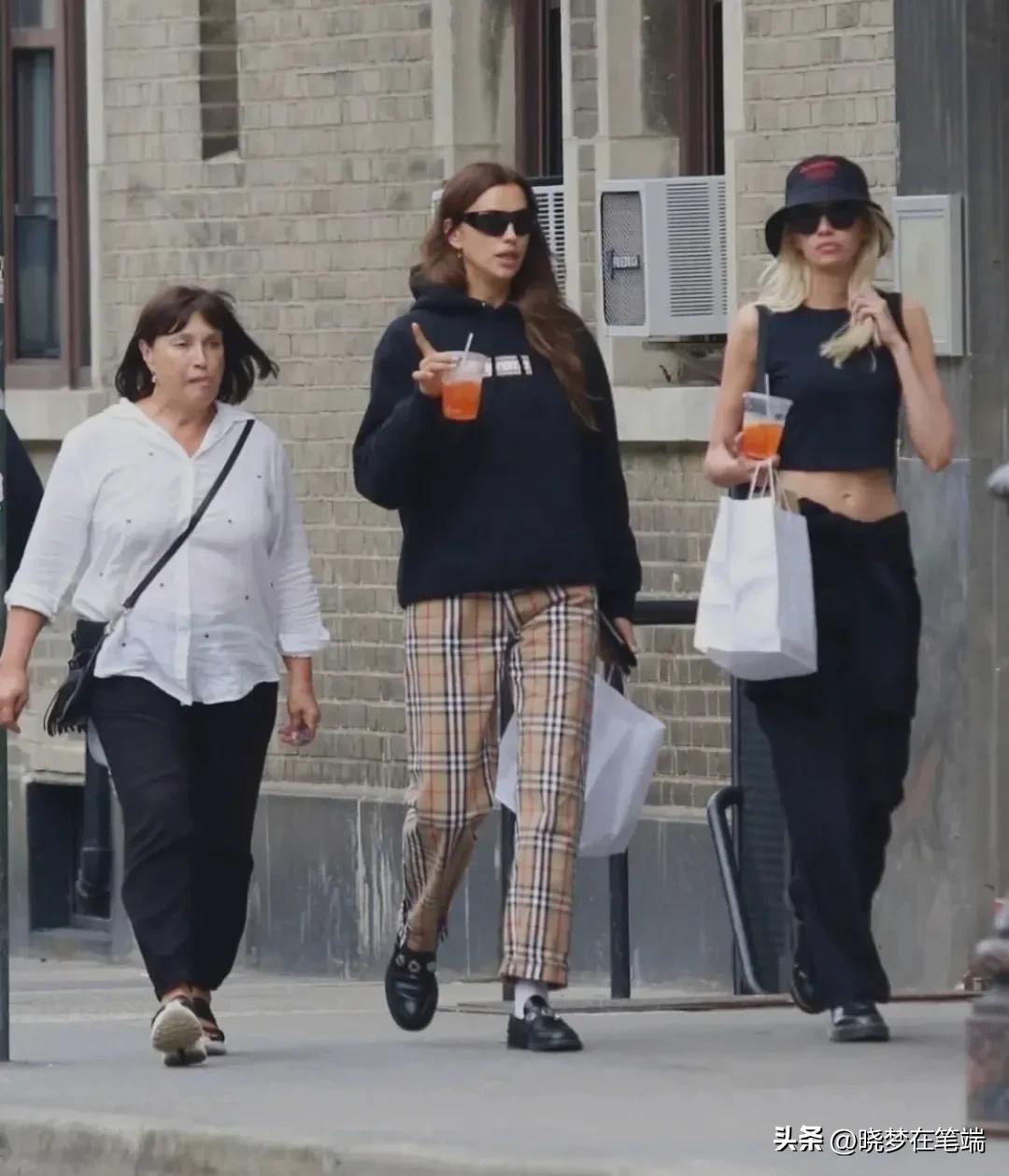 c罗前女友伊莲娜近况,c罗和女友伊莲娜合体照