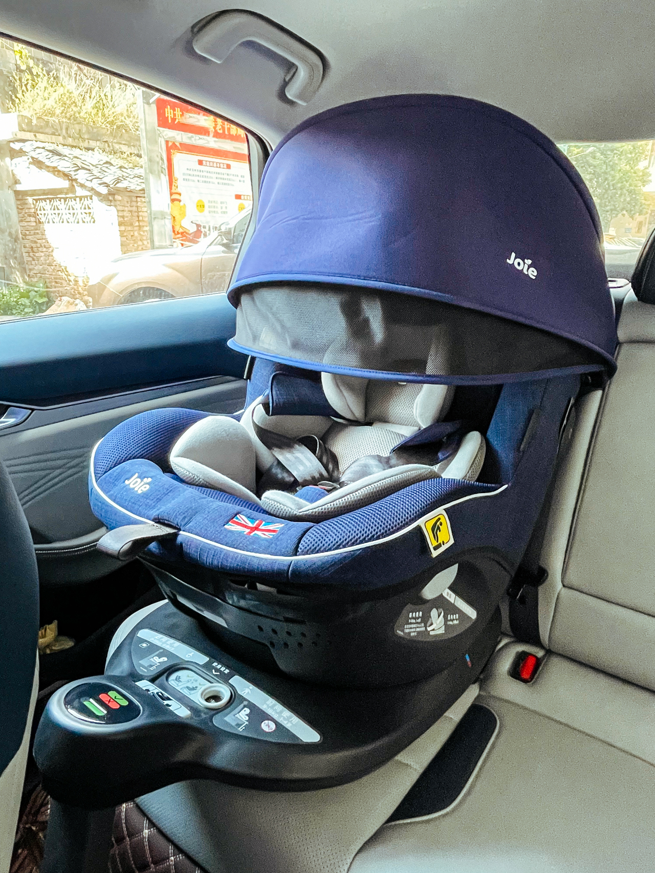 国庆出游带些什么东西,国庆出游必带什么东西