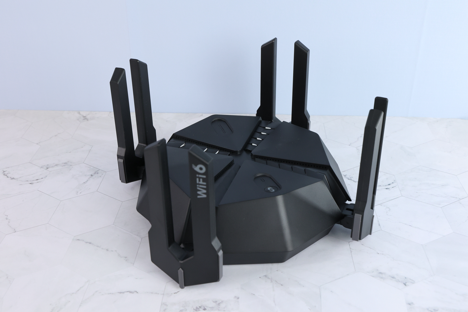 锐捷天蝎和华为路由器哪个好,锐捷天蝎三频路由器参数