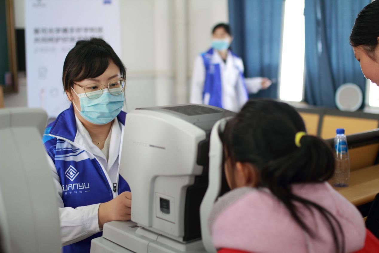 涓庡厜鍚岃鍔╁姏,涓庡厜鍚岃鍏泭娲诲姩