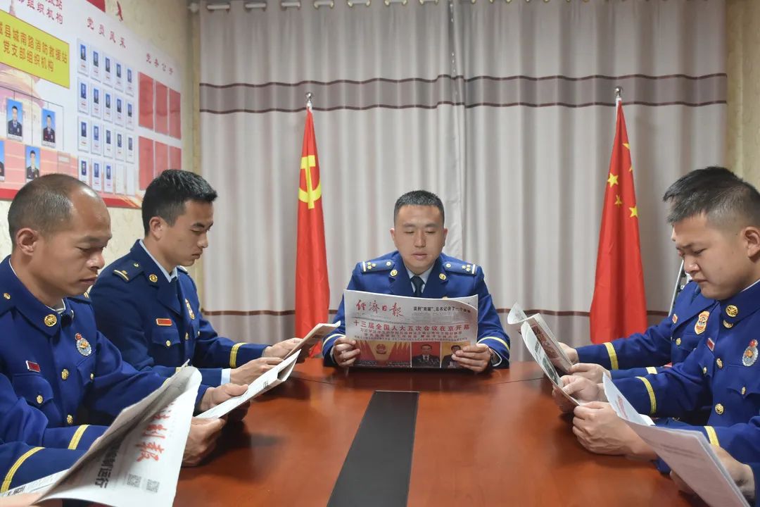 坚持党建引领建强支部战斗堡垒,强化党建引领提升党支部凝聚力