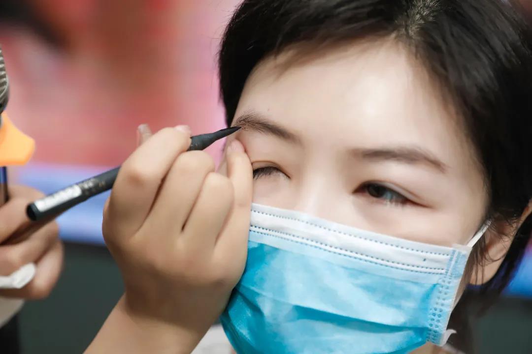 改善高低眉的训练有哪些,高低眉修眉教程