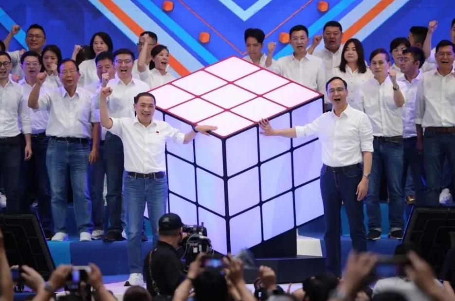 必须表态！国民*党**面对两难困局，不能再当鸵鸟，一味拖延必将失败