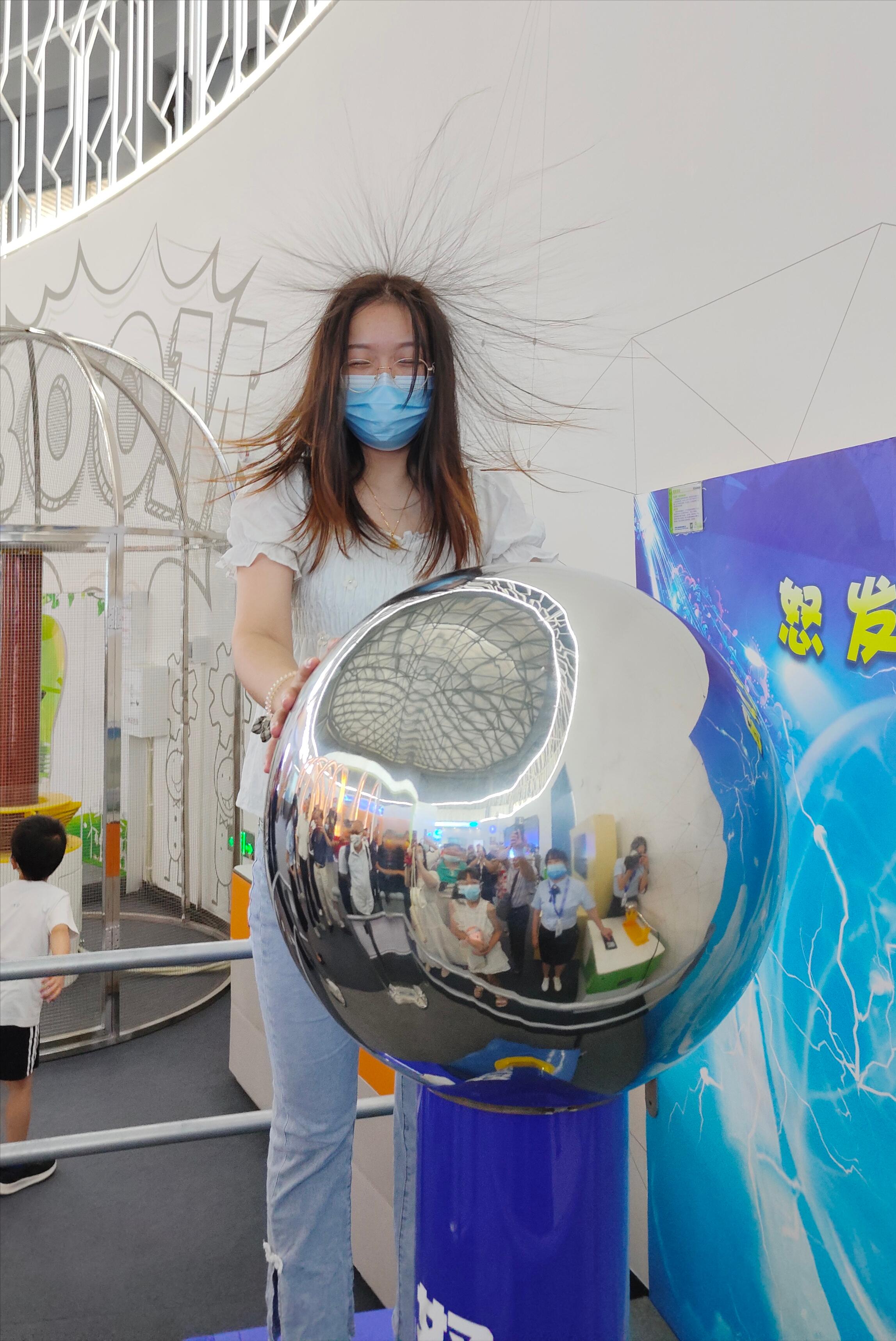 何质彬院士什么级别,何质彬院士进校园