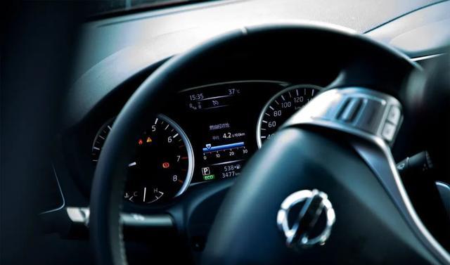 日产骐达智行版试驾视频,全新日产骐达试驾视频