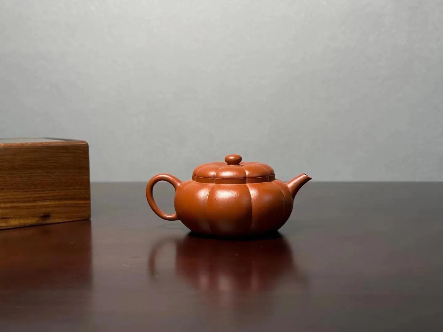 梅花居士作词是谁,梅花莲子壶