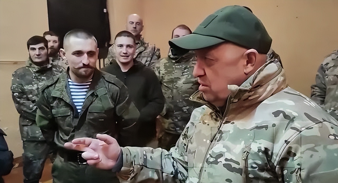 鐡︽牸绾冲啗鍥㈠彊鍒╀簹,鐡︽牸绾冲啗鍥㈣繘鍐涘彊鍒╀簹