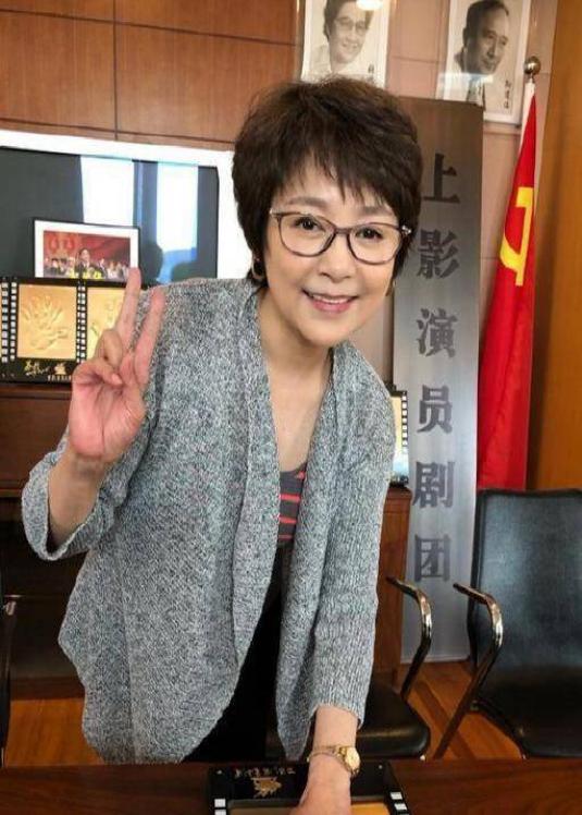 坚决不动刀不整容，年过60岁依然优雅美丽的女星，我只服这10位