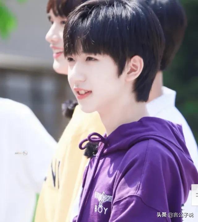 长着兔子脸的男明星有哪些,长得像兔子牙的男明星