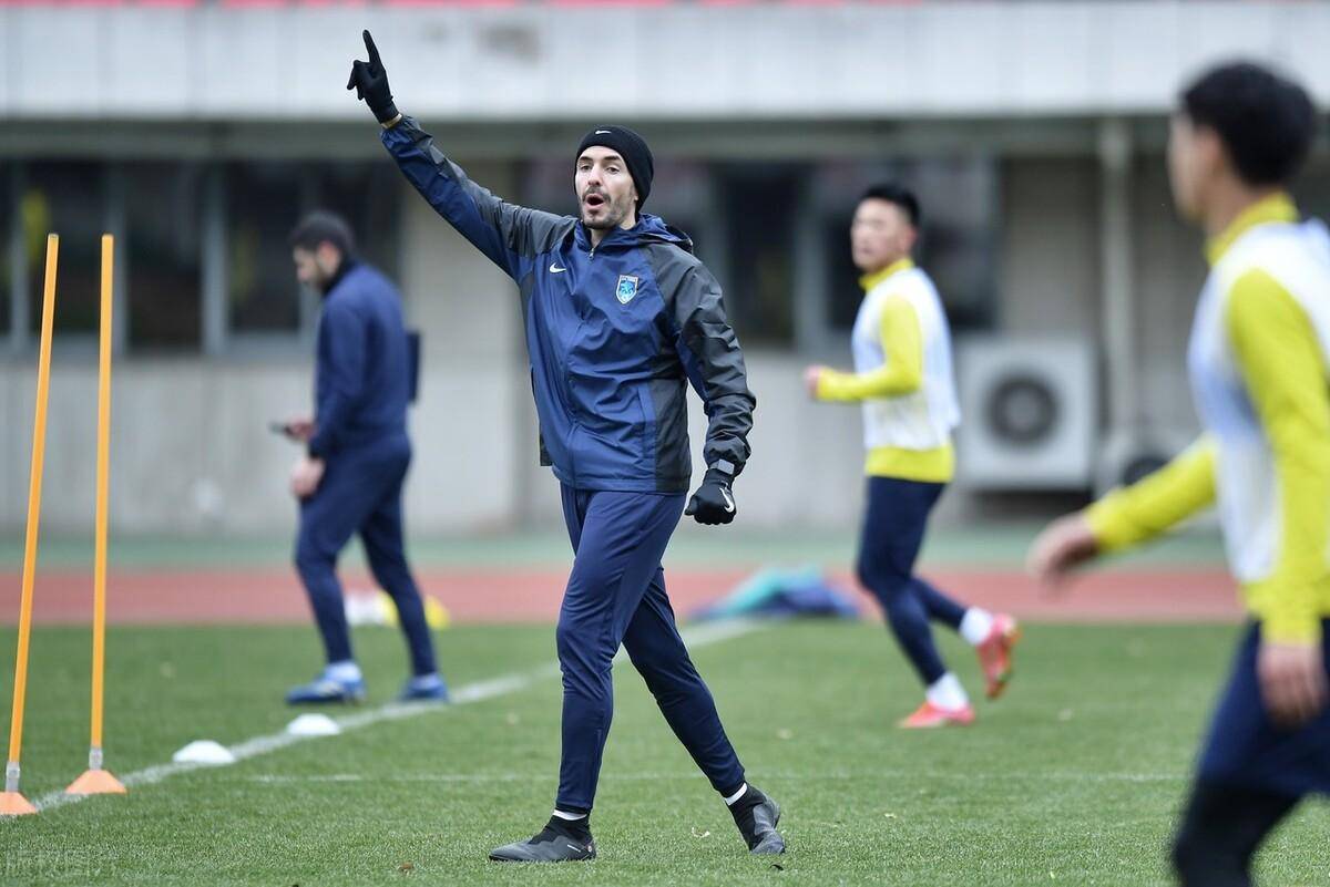 南通支云外籍青训总监,南通支云外教