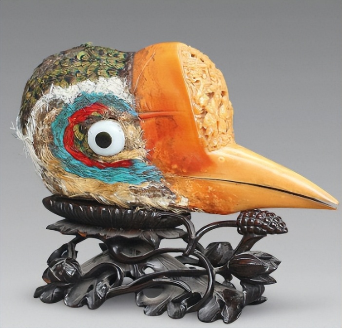 买饰品后被判刑,昆明一女子购买吊坠被判十年