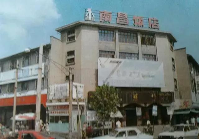 南昌摆地摊卖瓷器有人买吗,南昌哪里买瓷器划算