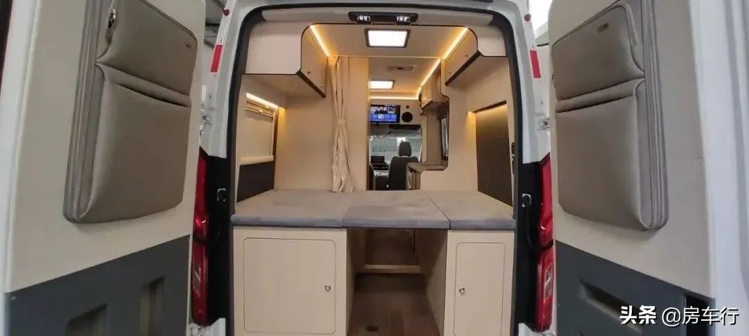 舜宇房车大通v90b型长轴高顶房车,飞翔最新大通v90b型房车短轴中顶