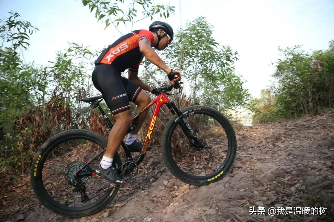 骑行山地车推荐入门小个子,小白入门骑行山地车