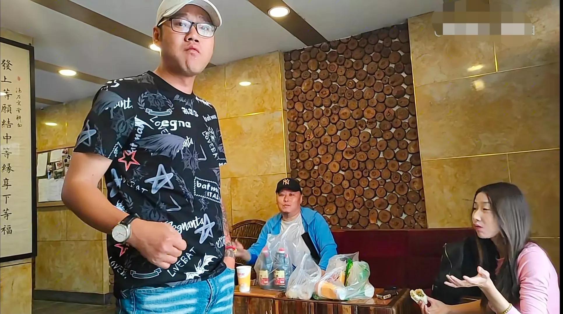 尼泊尔：铁打的别墅流水的网红你方唱罢我登场分分合合又一年