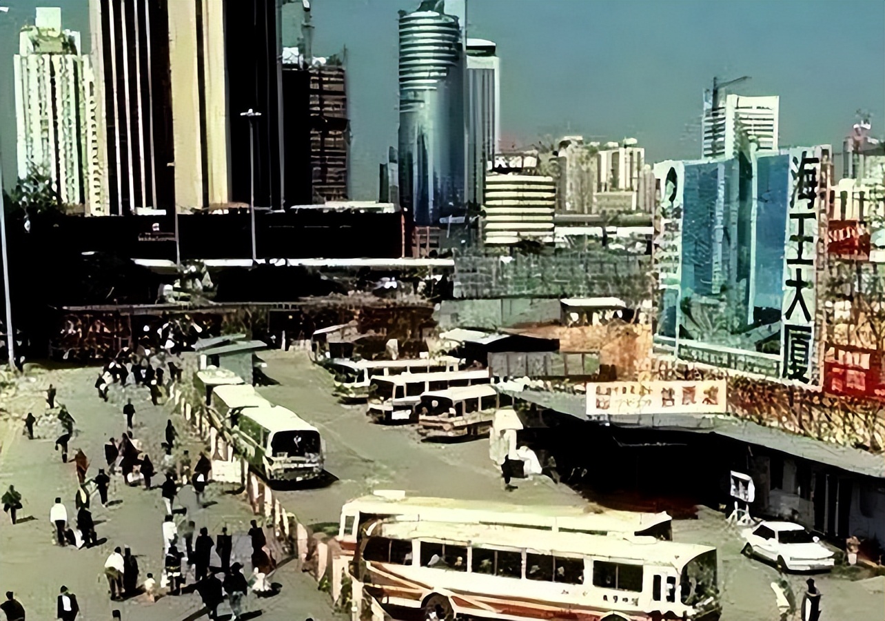 许家印第一代地产首富,许家印草根变富豪度过三次危机