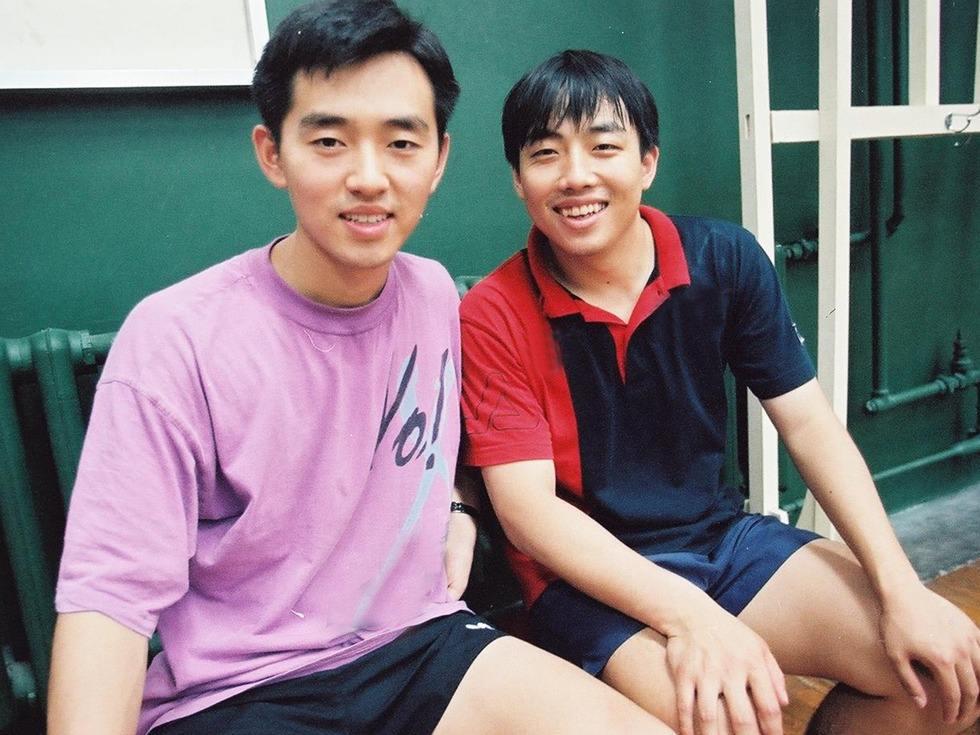 刘国梁哥哥刘国栋是干嘛的,刘国梁的哥哥刘国栋的照片