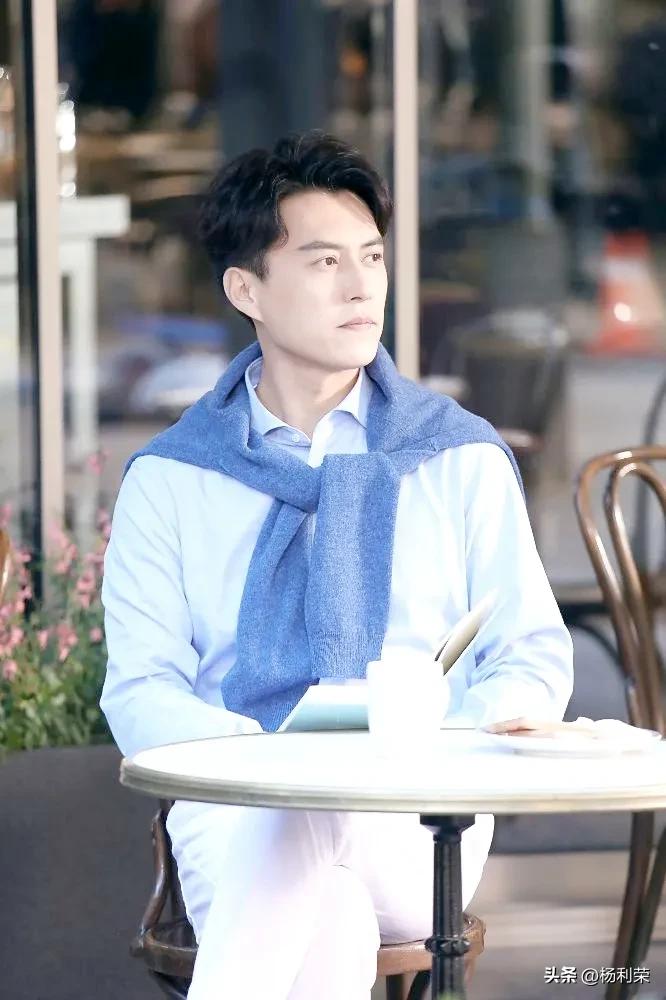 纵有疾风起人生不言弃靳东同款,纵有疾风起靳东的感触