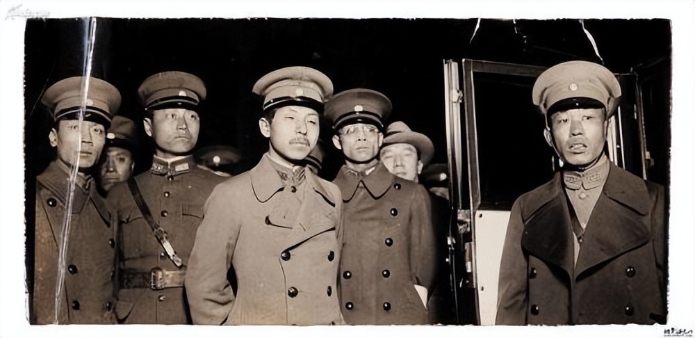 张学良晚年提到末代皇帝，随后怒言：我若是*产党共**，一定会灭他