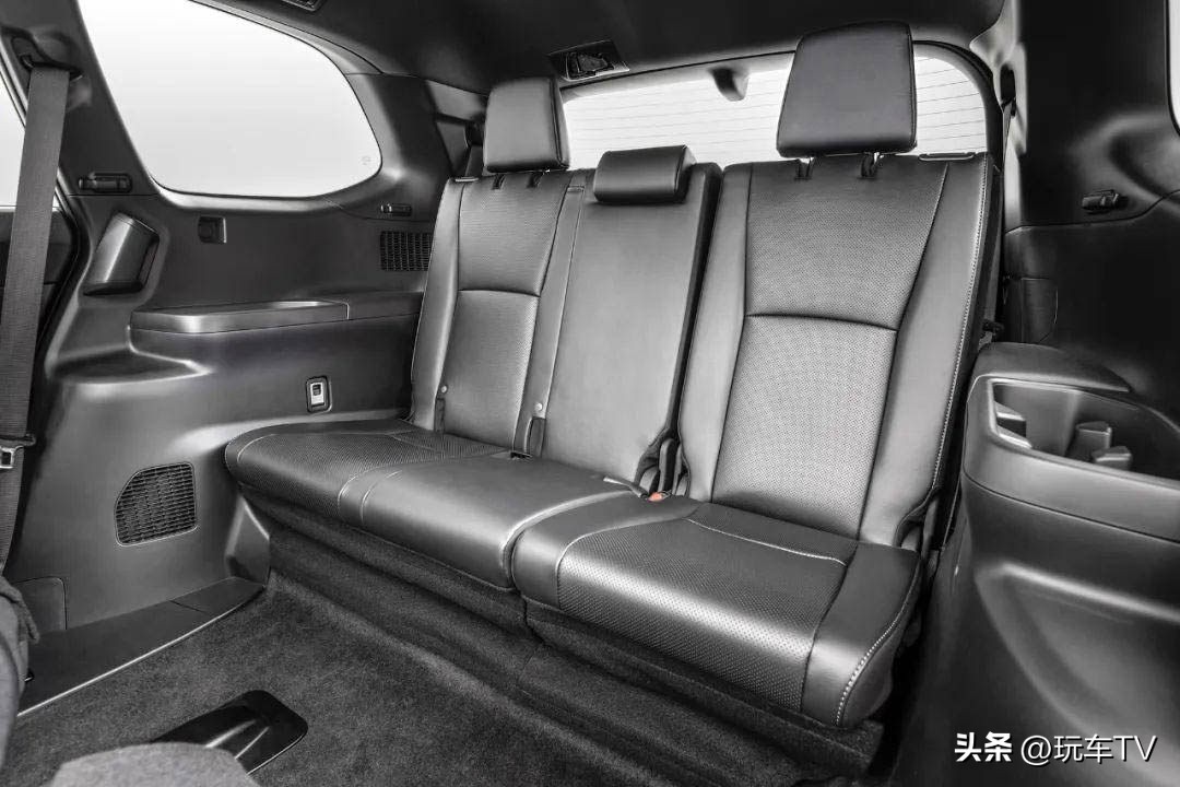 宝马x7和汉兰达三排哪个大,新款大汉兰达长宽高