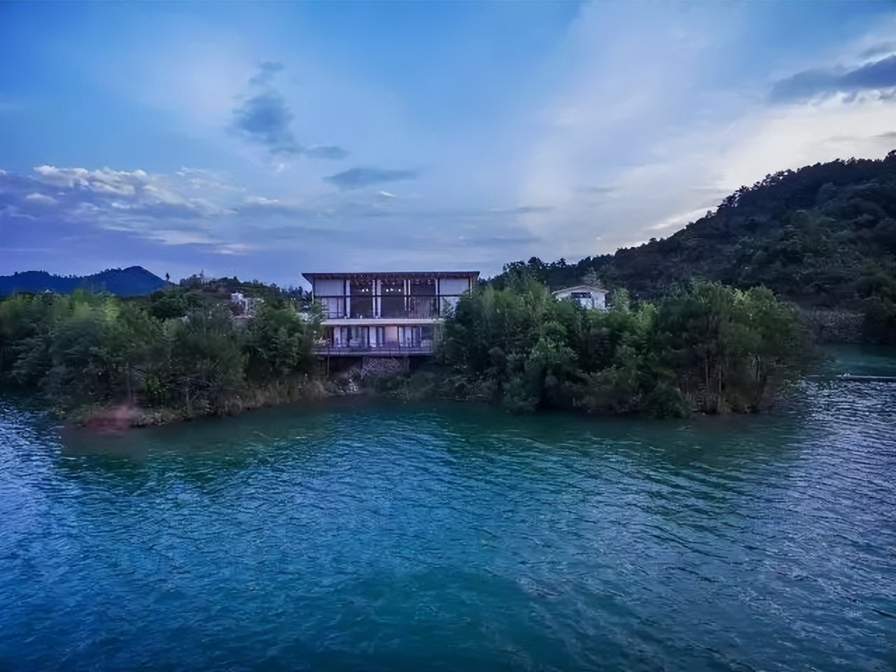 杭州出发2h,睡进千岛湖畔6家美宿，避开人群赏湖景山色丨南方民宿