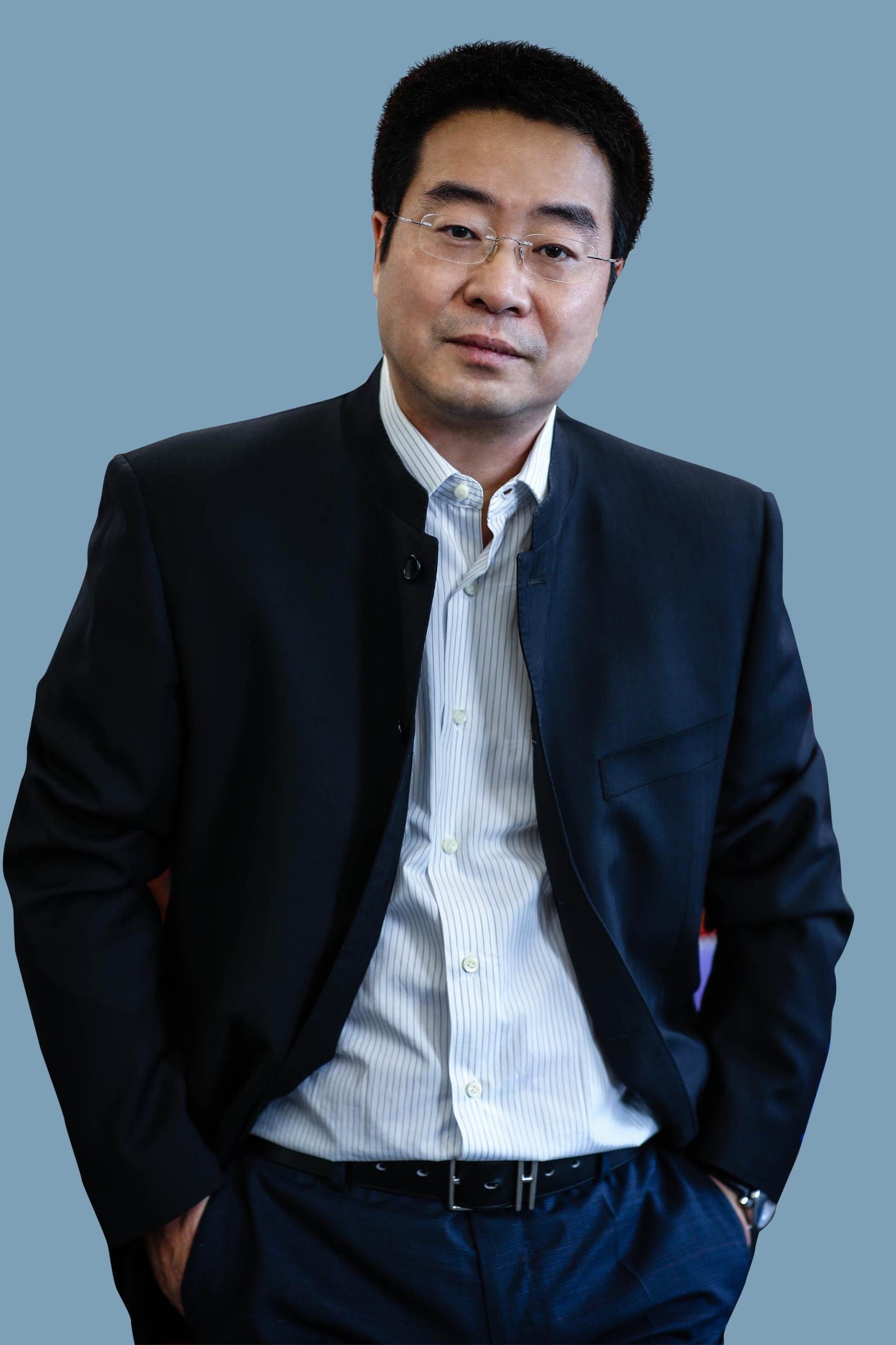 吉林穷小子，考上北大，却被北大封杀，合伙创业，又被踢出局