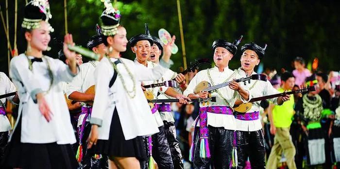 我们的乡村联赛：为何比国家级赛事更受瞩目？