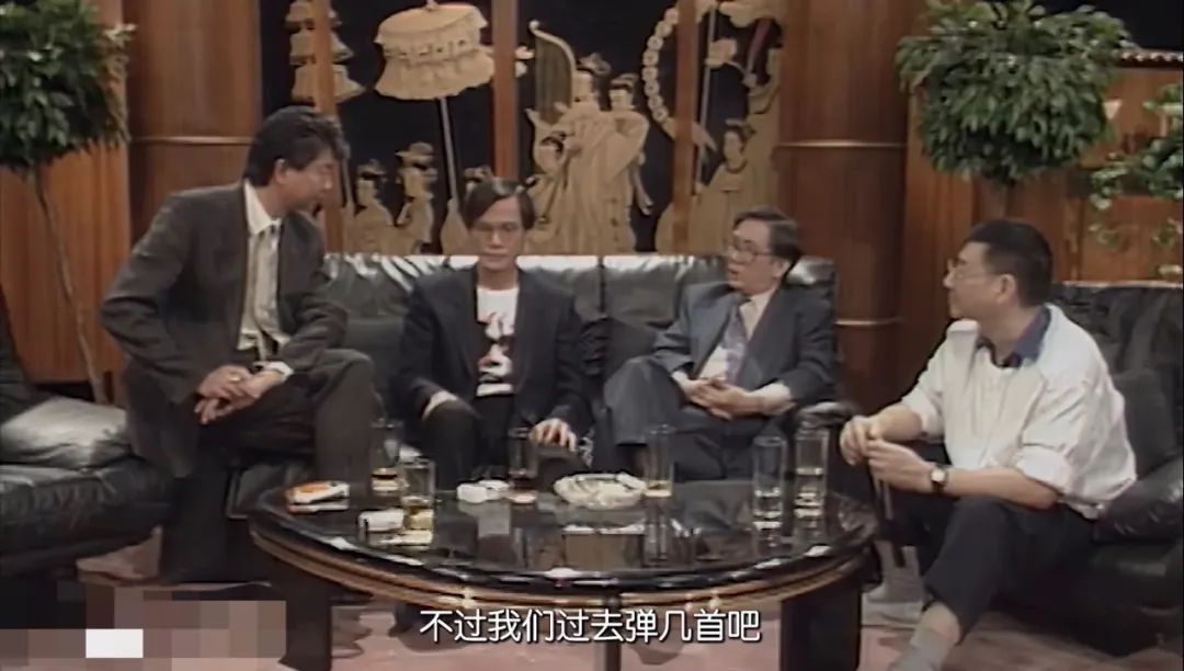 露骨成这样，却没人嘲她「色情」