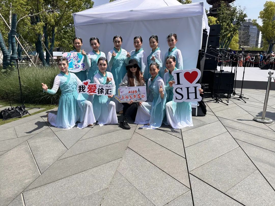 逛吃逛吃！“特种兵式旅游”打卡龙华庙会中的非遗元素