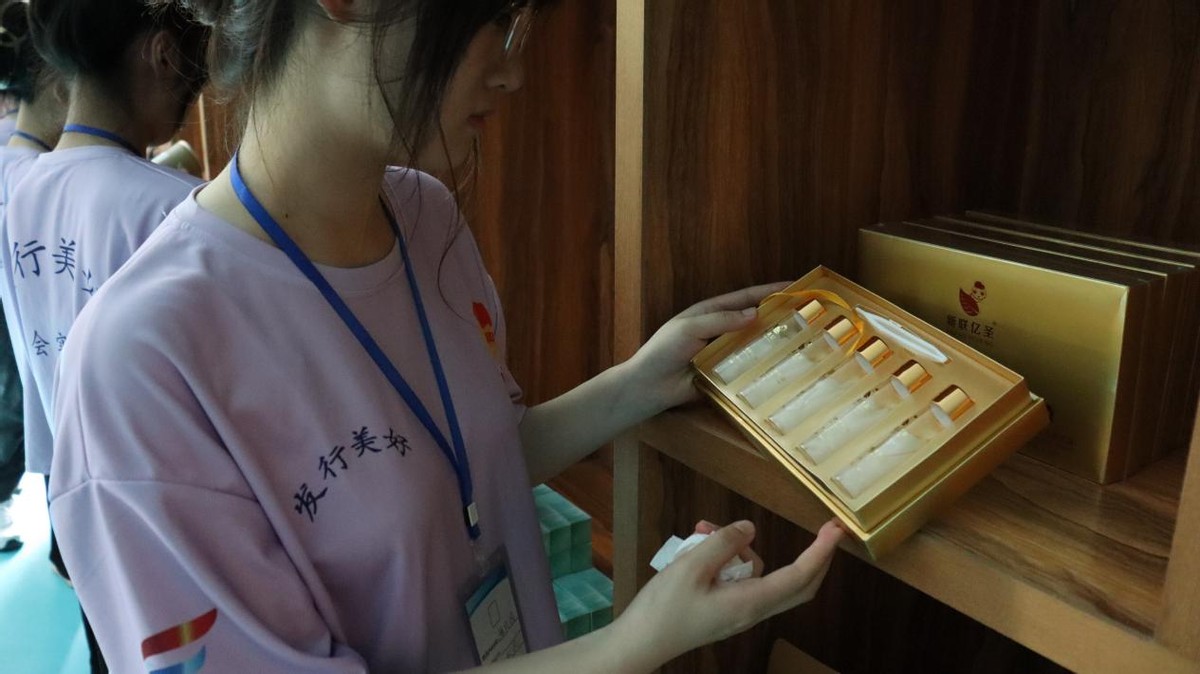 蚕丝面膜是不是可以用纯蚕丝做,蚕丝面膜真的是蚕丝吗