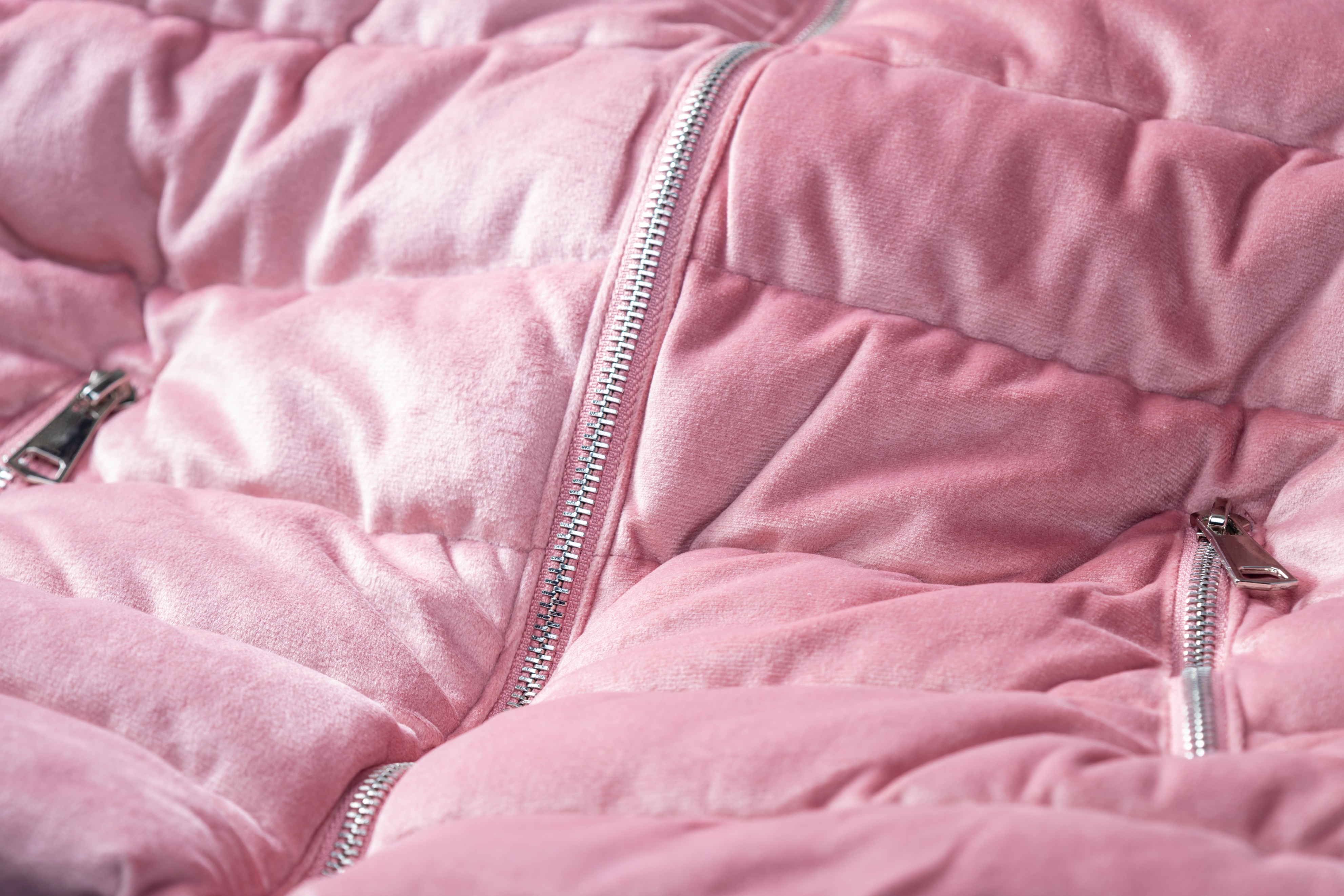 滚筒洗衣机烘干羽绒服会不会爆炸,羽绒服可以用洗衣粉洗吗会爆炸吗