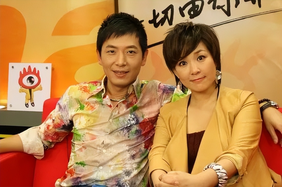 张庭一年80亿，陈赫开店700家：明星收割粉丝的刀，才是最狠的