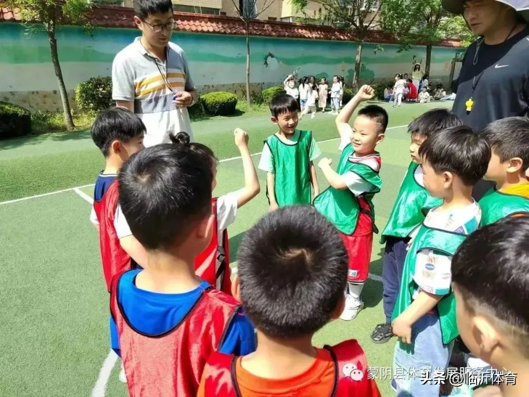 儿童足球比赛蒙阴二小,足够精彩足球比赛