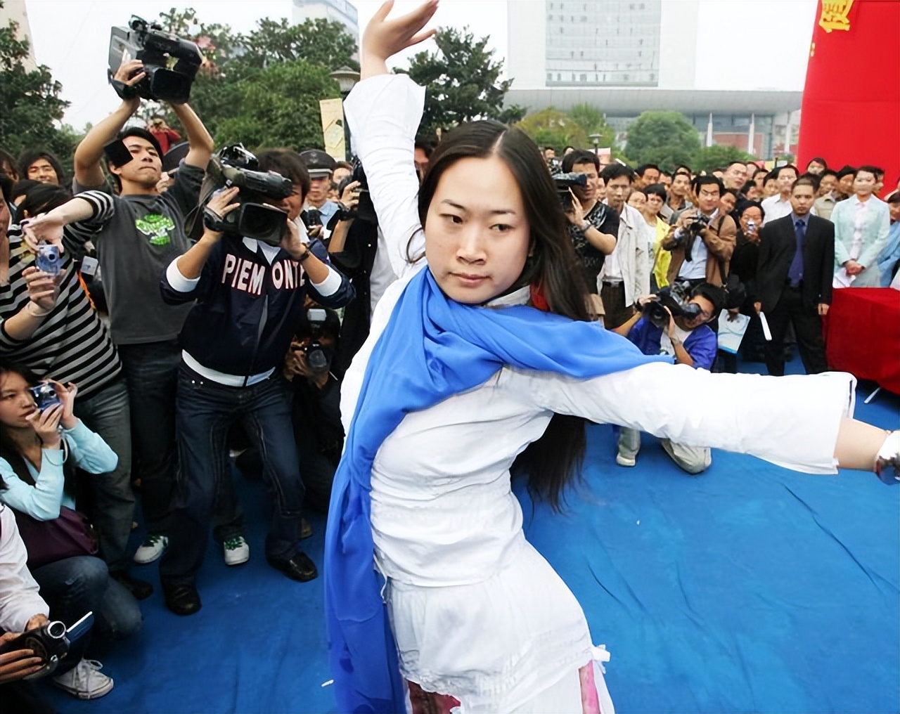 盘点那些被歌词名改恶心的歌曲,最近歌词被吐槽的歌曲