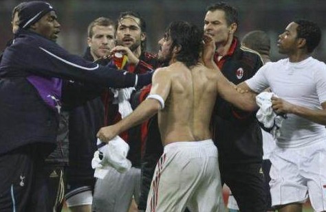 别为难国足了！它并没有那么差！不争气的，只是男人而已