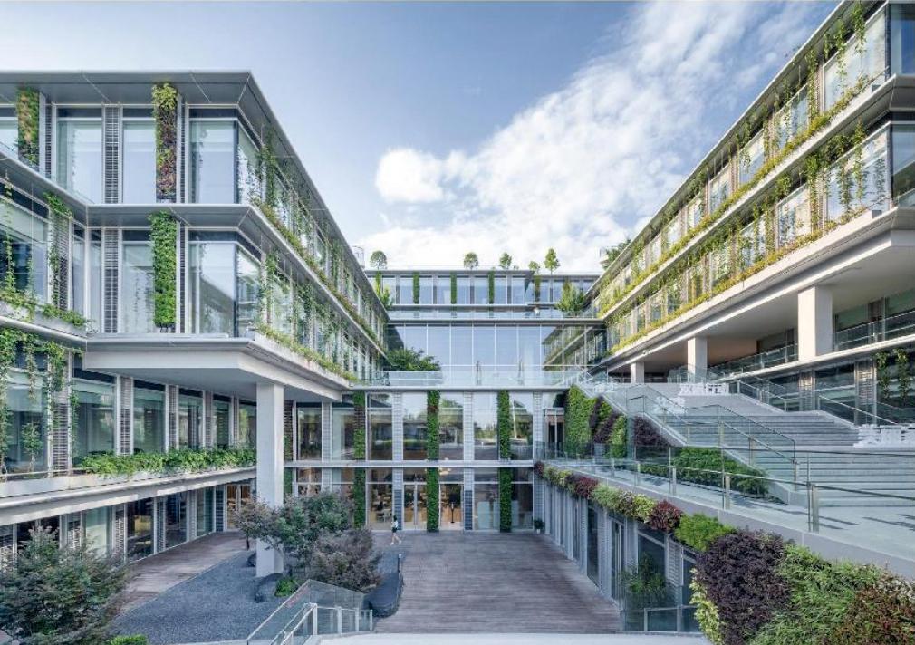 一栋“近零碳建筑”和一条“翡翠项链”引领绿色发展