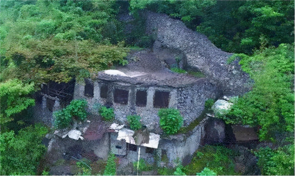湖南老人建活人墓,湖南深山老人墓