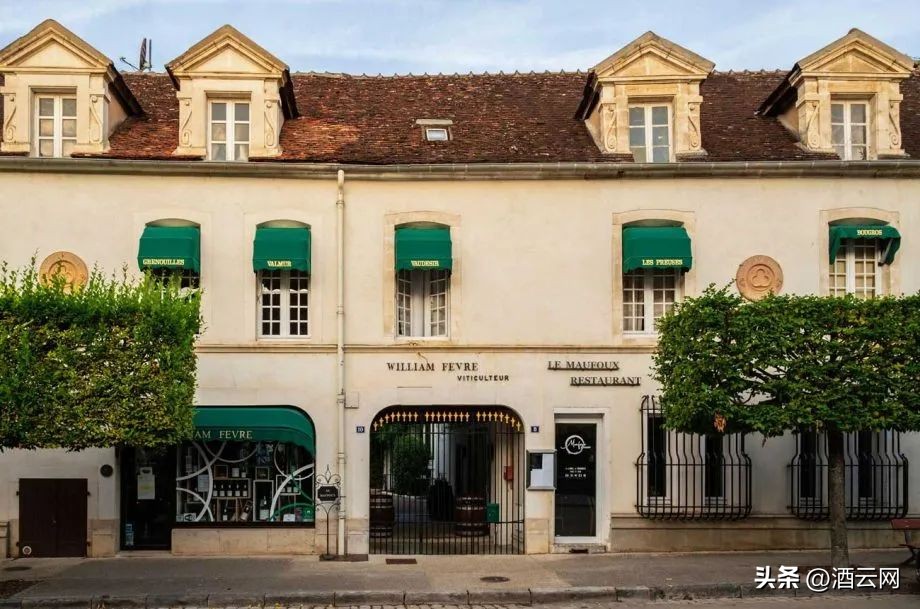 稀罕事儿，拉菲的老板从拉图的老板那儿收购了一家勃艮第酒庄